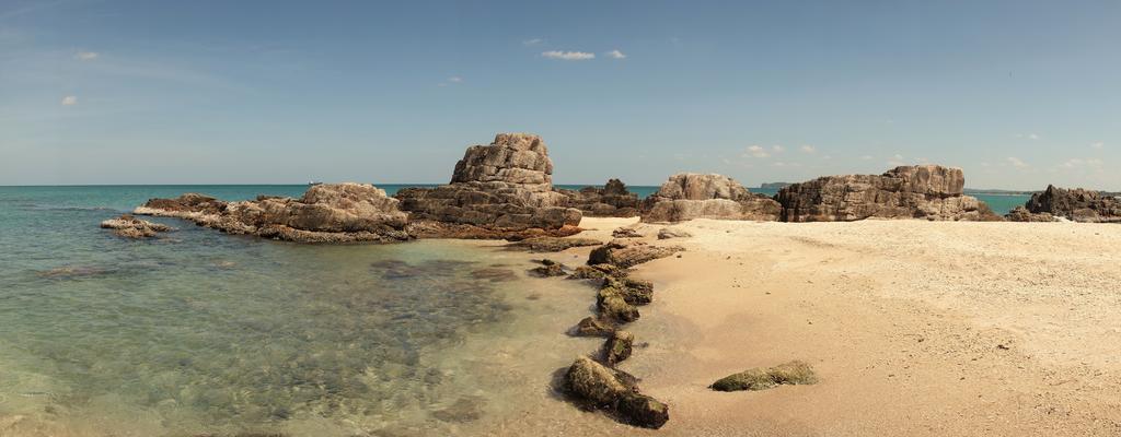 Hotel Little White House Trincomalee Exterior foto