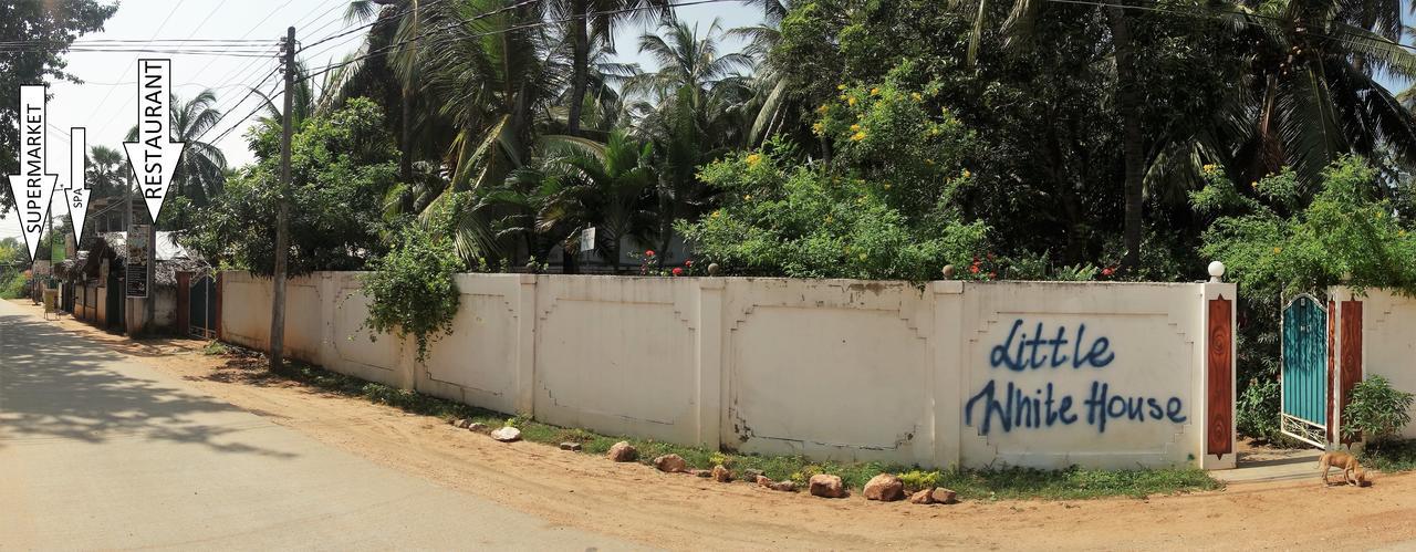 Hotel Little White House Trincomalee Exterior foto